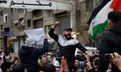 Şam'da büyükelçilik binasına saldırı