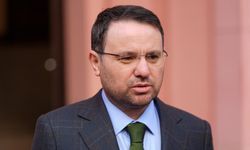 Akın Gürlek'ten yapay zeka açıklaması: Avukatlığa alternatif değil