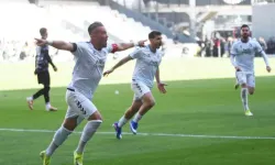 Altay amatörün kıyısından döndü!