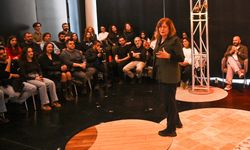 Tiyatronun binlerce yıllık yolculuğu Bornova’da anlatıldı