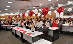 23 Nisan ruhu Bornova’da çocukların sesiyle yükseldi!