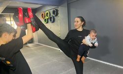 Şampiyon anne salonda!