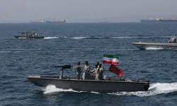 Hürmüz Boğazı’nda 2 gemiye ateş açıldı