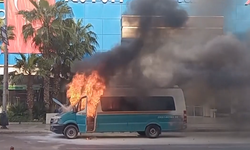 Dolmuş alev alev yandı!