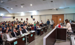 CHP Karşıyaka’da çatlak: 8 meclis üyesi istifa etti