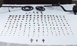 İzmir'de tarihi eser niteliğinde 203 obje ele geçirildi