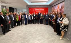 CHP’de 'ak saçlılar' zirvesi: Güç ile bir araya geldiler