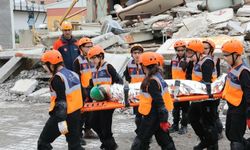 İzmir'de 'afeti' çocuklar yönetti