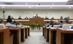 Karabağlar’da faaliyet raporuna oy çokluğu!