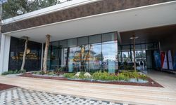 Konak Ferdi Zeyrek Gençlik Merkezi kapılarını açtı!