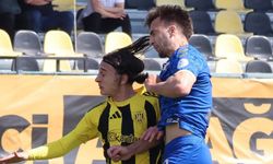 İzmir derbisinde tarihi fark!