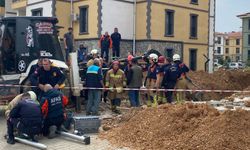 Kanalizasyon çalışmasında göçük: Toprak altında kalan işçiden acı haber geldi!