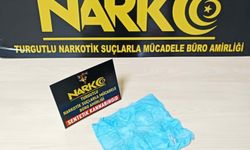 Manisa'da peçeteye emdirilmiş 2 bin 382 içimlik bonzai ele geçirildi