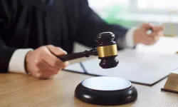 ‘Nitelikli dolandırıcı’ yorumu ağır eleştiri sayıldı... Mahkemeden emsal karar!