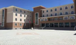 Okullarda ‘güvenlik’ tartışması: Elini sallayan rahatça giriyor!