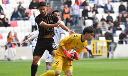 Altay'da kaleci Ulaş'tan büyük özveri