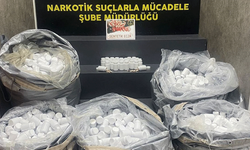 Zehir aracına baskın: On binlerce hap çıktı!