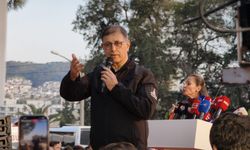 Tugay’dan Meslek Fabrikası önünde mesajlar: İzmir'i yenemeyeceksiniz!