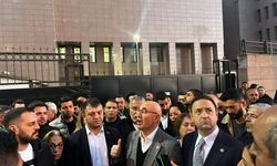 CHP'den adliye önünde bekleyiş ve açıklama: Amaç Meslek Fabrikası Direnişi'ni kırmak!