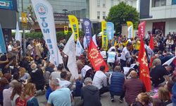 İzmir'de 'Maraş' isyanı... Bakan Tekin'e istifa çağrısı!