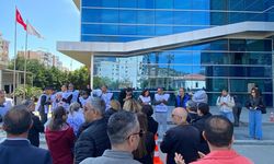 Bayraklı'da belediye önü eylem alanı!