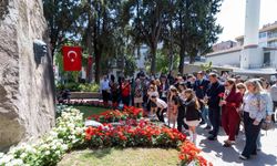 Tugay’dan Anneler Günü’nde Zübeyde Hanım’a anlamlı mesaj: Hepimiz sizin çocuklarınızız