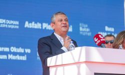 Özel, Buca'da AK Parti'ye yüklendi, başkanları sahiplendi: Tugay da Duman da başarılıdır!