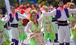 19 Mayıs coşkusu İzmir’in dört bir yanını sardı
