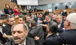 Olaylı meclis sonrası Büyükşehir’den ‘canlı yayın’ kararı: AK Parti’den anti demokratik çıkışı!