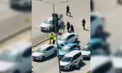 Kız arkadaşı ile birlikte taksiciyi rehin aldı!