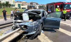 Feci kaza: Bariyere ok gibi saplandı