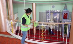 Çiğli’de bayram öncesi ibadethanelerde kapsamlı temizlik