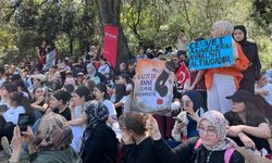 İzmir'de Gazzeli anneler için yürüyüş yapıldı
