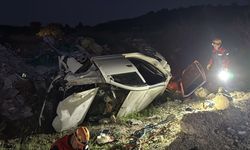Takla atarak şarampole devrildi... 1'i ağır 3 yaralı!