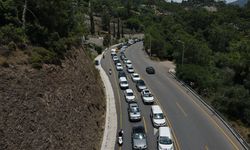 Ölüdeniz yolunda bayram trafiği!