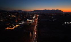 İzmir-Ankara kara yolunun Manisa geçişinde dönüş yoğunluğu başladı