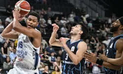 Anadolu Efes, çeyrek final serisinde öne geçti