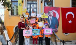 Bucalı minikler kütüphaneyi keşfetti