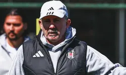 Beşiktaş'tan 9 futbolcuyla ayrılık kararı