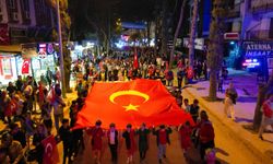 Dikili’de, 19 Mayıs coşkusu meydanlara taştı