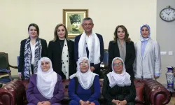 Barış Anneleri, CHP Genel Merkez'de: Özel ile görüştüler