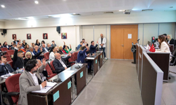 CHP Karşıyaka’da büyük çatlak… Meclis ertelendi!