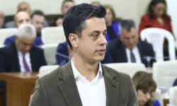 Karabağlar’da “hakaret” gerilimi büyüyor: AK Parti’den “Kınay’dan ilham aldı” çıkışı!