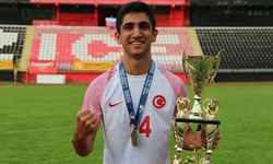 Aliağa FK'lı Semih Ayriç Dünya şampiyonluğu yaşadı