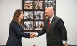 CHP ve AK Parti 3 bayram sonra bayramlaştı… İzmirli vekilden mesajlar!