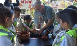 İlkokul öğrencilerinin arkeolojik kazı deneyimi