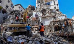 İsrail Lübnan'da 2 bin 696 kişiyi öldürdü