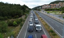 Muğla'ya tatilci akını: Kilometrelerce araç kuyruğu oluştu