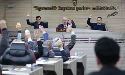 Menemen Meclisi’nde bütçe polemiği: CHP’den ‘sapma’ eleştirisi, AK Parti’den ‘denk’ yanıtı