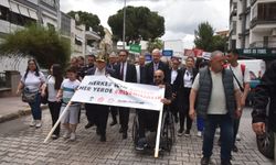 Menemen'de engelleri aşan yürüyüş!